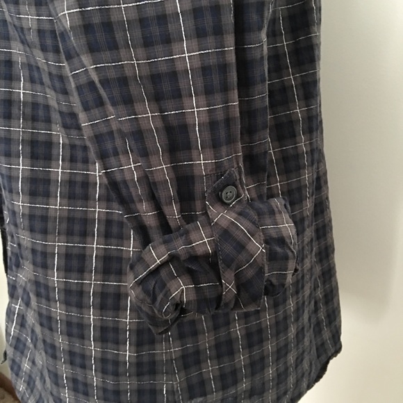 Express Ruffle Blouse - Picture 3 of 4